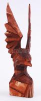 Kézzel faragott sas figura, m:20 cm