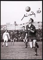 Meszöly Kálmán válogatott labdarúgó aláírt fotója, 18×13 cm