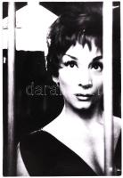 Békési Itala dedikált fotója, 9×6 cm