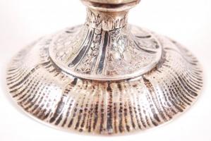 cca 1890 800-as tisztaságjelzésű, növényi motívumokkal díszített, cizellált ezüst (Ag) vázácska / 
S...