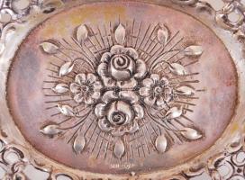 835-ös tisztaságjelzésű, áttört ezüst (Ag) kosárka növényi motívumokkal / 
Silver basket with floral...