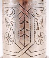 1872-1922 Ezüst (Ag) tégely, 800/1000 tisztaságú, bécsi "dianás" jelzéssel, cizellált dísz...