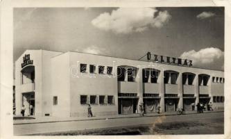 Sztálinváros Fűszer, csemege, textil, ruházat, divatáru üzletház, Béke Étterem (EB)
