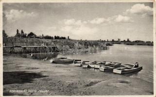 Kiskunhalas Sóstó, csónakok (small tear)
