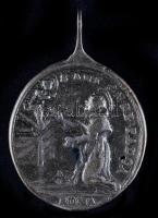 Olaszország / Pápai Állam ~1750. "Northumbriai Szt. Oszvald / Szt. Ágnes" Ag vallási medál (5.71g/26x28mm) T:3 ly. Italy / Papal States ~1750. "St. Oswald of Northumbria" Ag religious medallion (5.71g/26x28mm) C:F hole