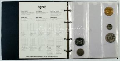 Átnézetlen vegyes hobbi fémpénz gyűjtemény NUMIS albumba rendezve T:vegyes