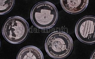 Máltai Lovagrend 2004. 100L "Csatlakozás az EU-hoz" 28db klf emlékpénz, komplett szettben ...