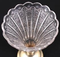 Ólomkristály váza fém talapzaton (száján apró lepattanás) / 
Crystal vase on metal stand (minor faul...