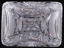 Ólomkristály bonbonier (száján belül lepattanás) / 
Crystal bonbonniere (with fault), 12,59,5x6cm