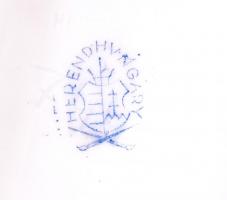 Kínai figurális jelenetekkel díszített, kagyló formájú, kézzel festett, aranyozott, jelzett Herendi ...