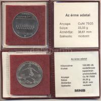 1982. 100Ft "Labdarúgó VB" + 1983. 100Ft "FAO" T:BU Eredeti tokban, tanúsítvánny...