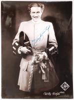 1947 Willy Fritsch (1901-1973) német színművész aláírt fotója az UFA Filmipari és Filmkereskedelmi Rt. fejléces papírra írt kísérőlevelével / 1947 Willy Fritsch German actor, autograph signed photo, 24x18cm