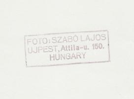 cca 1947 Szabó Lajos: Gyermekportré. Vintage fotó, hátoldalán szerzői pecséttel, 25x22cm