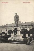 Nyíregyháza, Bessennyei szobor