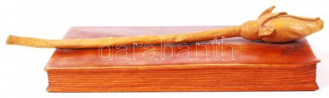 Dekoratív, fa levélnehezék. 24x14cm