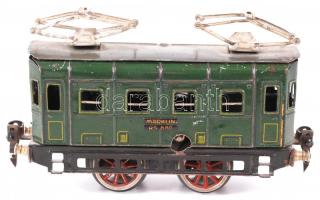 cca 1930. Märklin RS 880, óraműves mozdony "0"-ás méretű makett. Kézzel festett, fém. Felhúzó kulcs hiányzik, h:17cm, m:10cm.