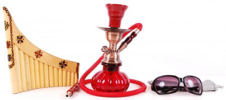 Vegyes bolha tétetel: Vízipipa, pánsíp, napszemüveg, jó állapotban