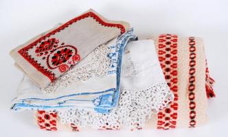 Nagy textil tétel: abroszok, textil könyvborító, párnahuzat