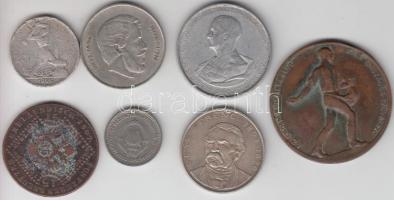 7db-ból álló vegyes tétel, közte 3db ezüstpénzzel és egy emlékéremmel T:vegyes