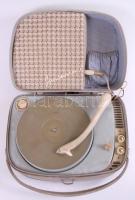 cca 1960 Hordozható lemezlejátszó, javításra szorul /  Portable vintage vinyl player, needs repair