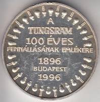 Fritz Mihály (1947-) 1996. "A Tungsram 100 éves fennállásának emlékére" ezüstözött ffém em...