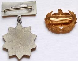 ~1960. "Kisipari Szövetkezet Kiváló Dolgozója" zománcozott kitüntetés dísztokban + magyar-...