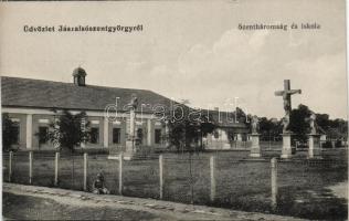 Jászalsószentgyörgy Szentháromság templom, iskola (kis szakadás / small tear)