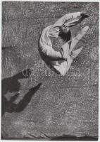 Cca 1937 Szendrő István (1908-2000): Ugrás című vintage fotója, 17x24cm