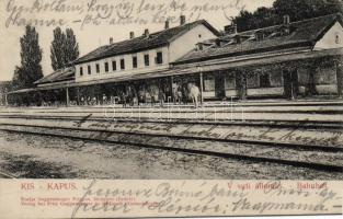 Kiskapus railway station