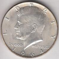 Amerikai Egyesült Államok 1964. 1/2$ Ag "Kennedy" T:2 Emlékkiadás eredeti tokban!
USA 1964...