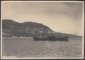 cca 1920 Gibraltár, hajó a kikötőben /  Gibraltar port, 11x16cm