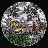 The Hunter, vadászjelenetekkel díszített, máz alatt részben kézzel festett, jelzett Myott porcelán t...