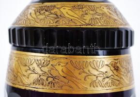 Moser jellegű lila bonbonier, jelzés nélkül, hibátlan, sav maratott aranyozott díszítéssel, m:14 cm/...