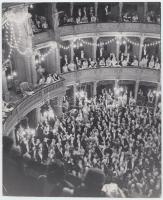 cca 1938 Szöllősy Kálmán (1897-1976): Operabál. Vintage fotó, szerzői pecséttel jelzett, 22x18cm