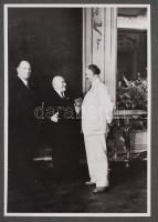 cca 1950 39 db eredeti fotó kommunista politikusokról. Dinnyés Lajos, Petru Groza, Dimitrov, Tildi Z...