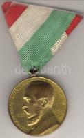 1931. "Csengery Antal-a polgári iskola megteremtője" aranyozott fém emlékérem szalaggal, Szign:Csiszér J. T:2