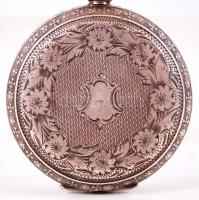 cca 1880-1890 Növényi arabeszkkel díszített, ezüst (Ag) tokos, kulcsos zsebóra 800-as tisztaságú svá...