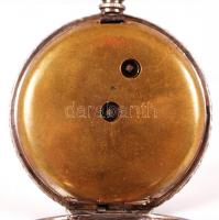 cca 1880-1890 Növényi arabeszkkel díszített, ezüst (Ag) tokos, kulcsos zsebóra 800-as tisztaságú svá...