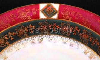 Mitológiai jelenettel díszített, matricás, aranyozott, jelzett Victoria porcelán tálka / 
Victoria p...