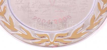 2005 DVSC labdarúgó bajnok csapat emlék fali tál, rajta a játékosok karcolt aláírásával és Bajnokok ...