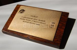 1968. Fém emléklap fára montírozva "Dr. Münich Ferenc Munkásőr Zászlóalj" T:2