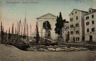 Veli Losinj, Lussingrande, cathedral and town hall, ships (EK)