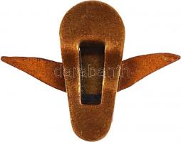 ~1930. Cserkészrepülős zománcozott gomblyukjelvény (19x24mm) T:2
Hungary ~1930. Flying Scouts enamel...