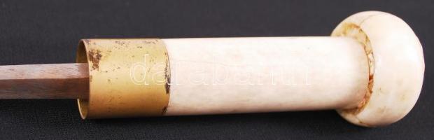 Bambusz hatású, vésett japán jelenetekkel díszített, elefántcsont sétabot kihúzható tőrrel. Több hel...