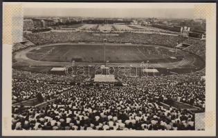 1953 Grosics Gyula aláírása Londoni 6:3 bélyeggel ellátott képeslapon / Signature of Gyula Grosics o...