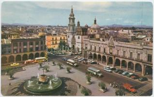 1976 A magyar olimpiai kerékpáros csapat több tagja által aláírt képeslap /
1976 Postcard signed by ...