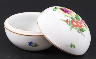 Herendi virágos bonbonier, kézzel festett, jelzett, hibátlan, d:9 cm, m:6 cm