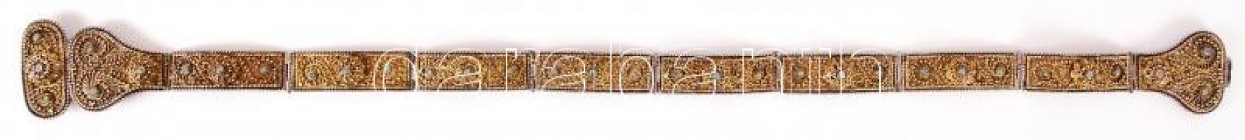 XIX. század: Orosz (kozák) ezüst (Ag) öv aranyozott ezüst filigrán veretekkel, türkiz berakással, 84...