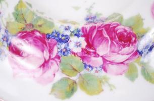 Vegyes porcelán tétel, érdekes formájú kínáló (apró lepattanás), hollóházi vázák és hamutál