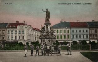 Arad Szabadság tér, Rozsnyay-gyógyszertár / square, pharmacy